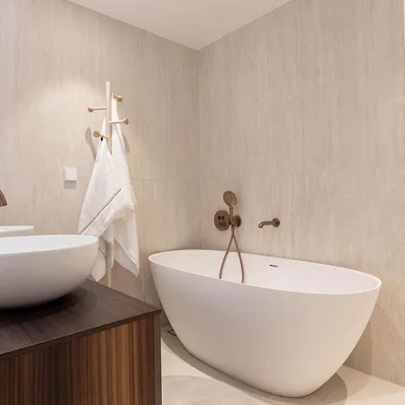 아파트 Penthouse With Stunning Seaview